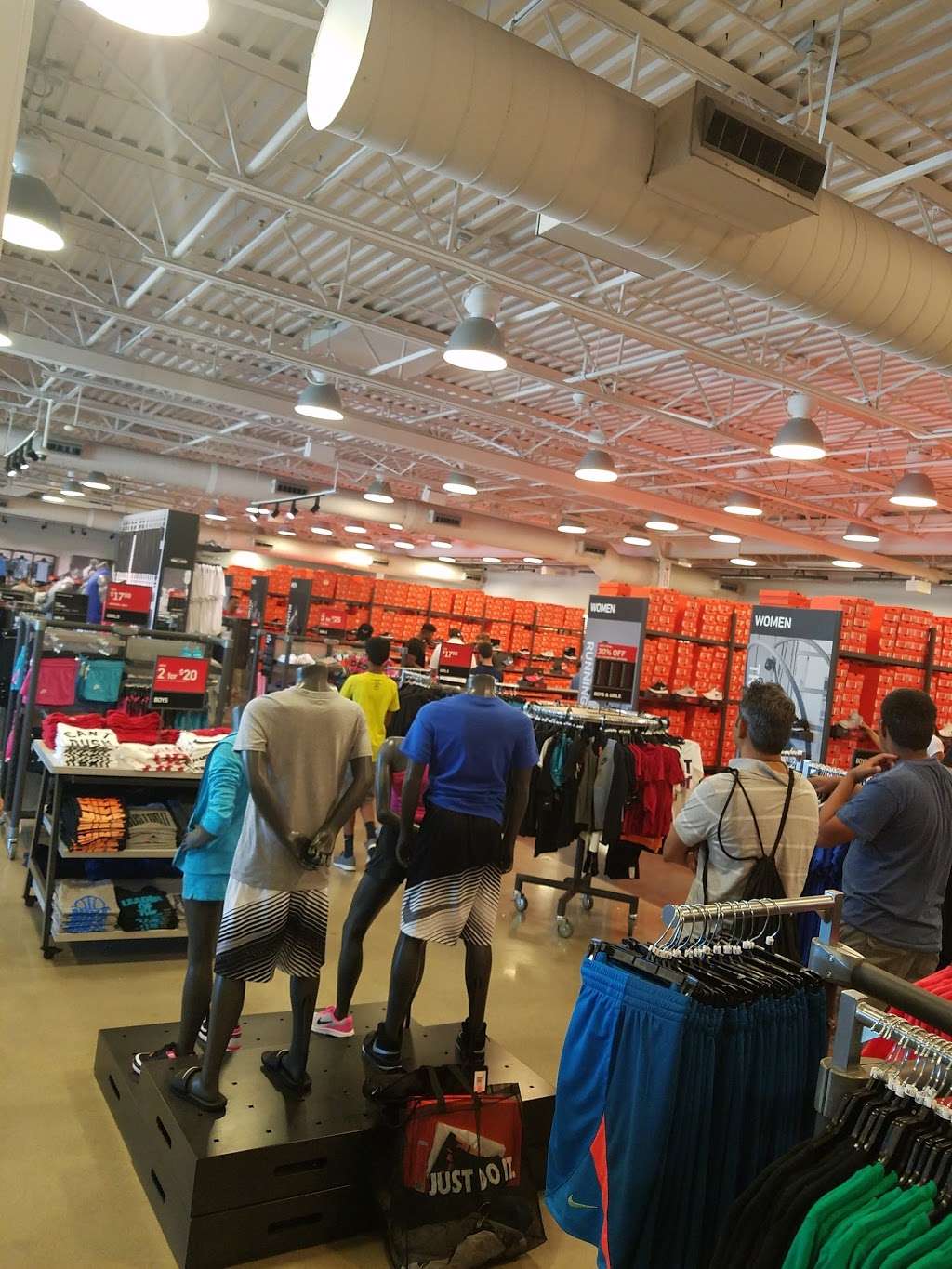 nike outlet jackson