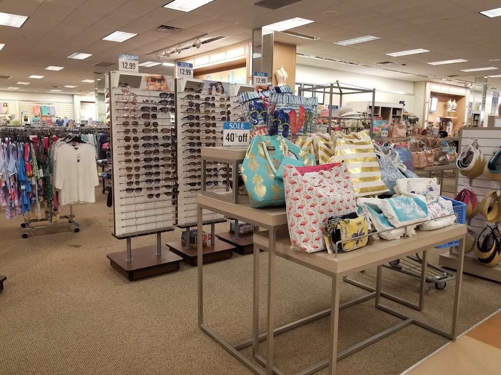 Bealls Florida | 3565 Lakeland Highlands Rd, Lakeland, FL 33803, USA | Phone: (863) 648-1608