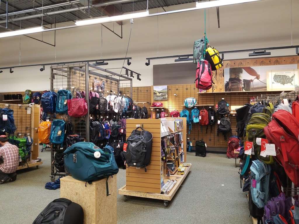 REI | 279 Salem St, Reading, MA 01867, USA | Phone: (781) 944-5103