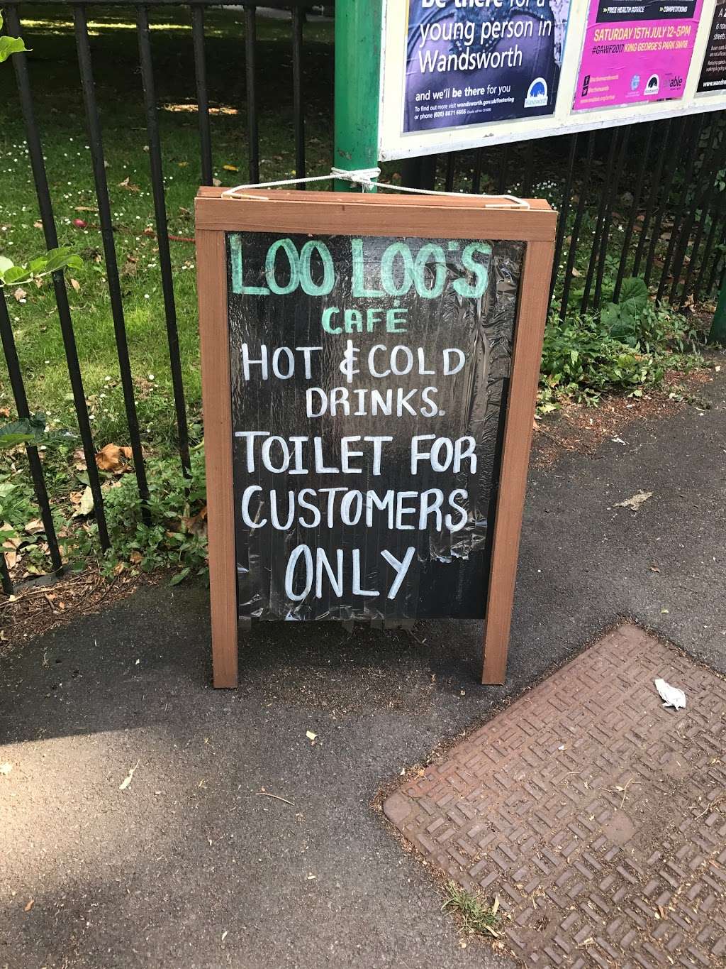 Loo Loos | Ashlone Rd, London SW15 1LS, UK | Phone: 020 8246 6847