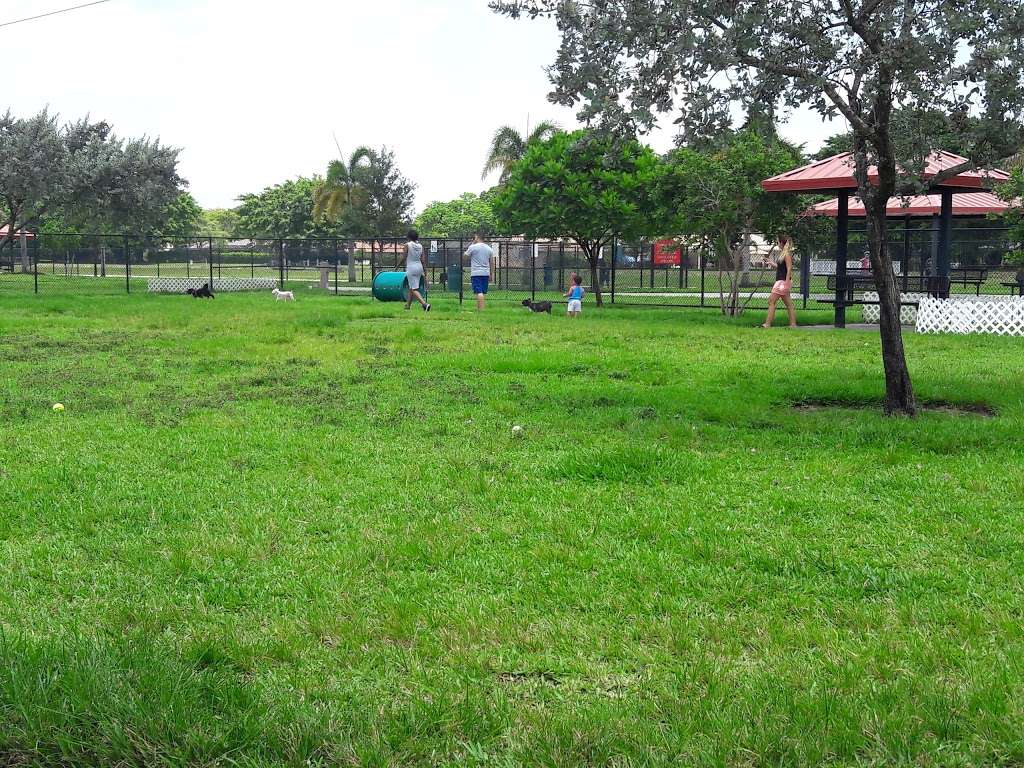 Gary B Jones Park for People and Pups | 8101 Southgate Blvd, Tamarac, FL 33321, USA | Phone: (954) 597-3620