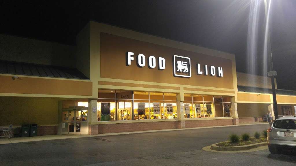 Food Lion | 1565 Hyde Park Rd, Essex, MD 21221, USA | Phone: (410) 918-0171