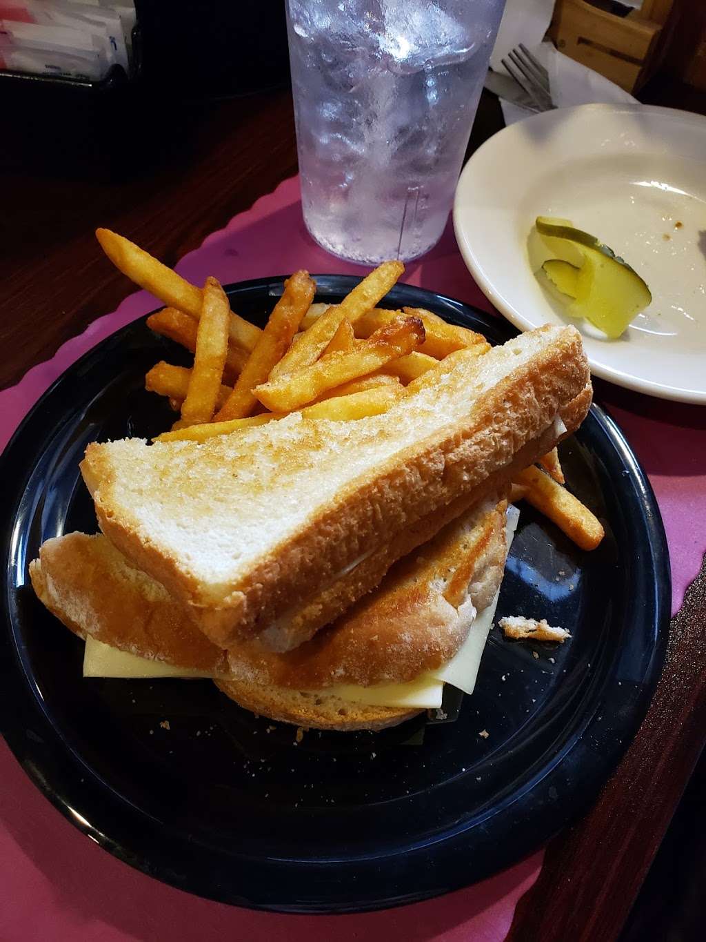 Evans Roadhouse in 330 N Hunter Hwy, Drums, PA 18222, USA