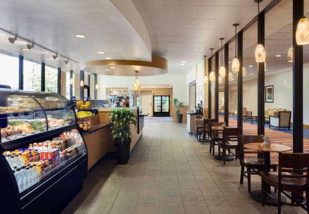 Orlando Airport Marriott Lakeside | 7499 Augusta National Dr, Orlando, FL 32822, USA | Phone: (407) 851-9000