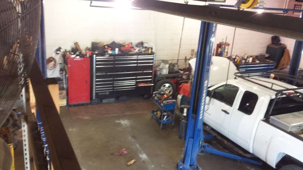 Lees Auto Repair | 15505 E US Hwy 24, Independence, MO 64050, USA | Phone: (816) 252-1144
