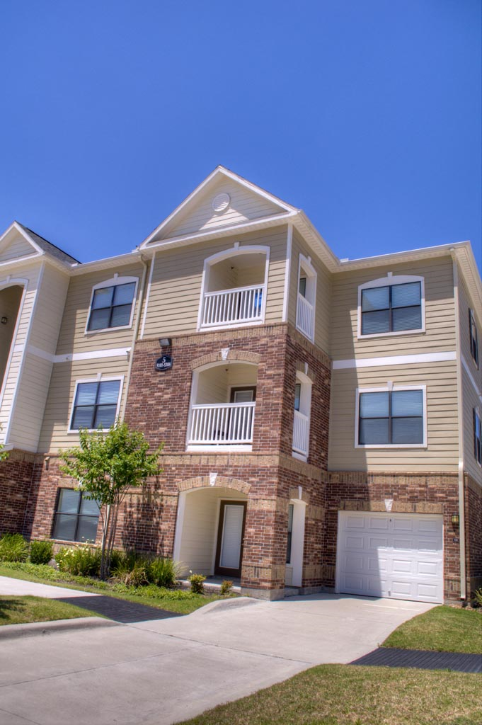 The Reserve at Fall Creek Apartments | 7800 N Sam Houston Pkwy E, Humble, TX 77396 | Phone: (281) 441-4373