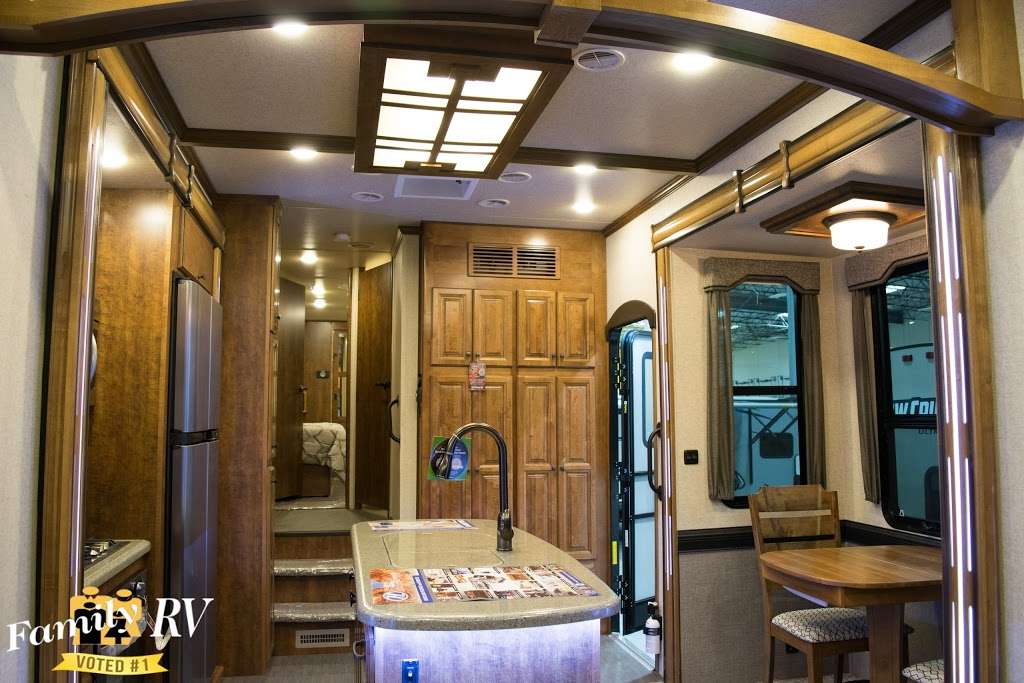 Family RV | 1510 Auto Center Dr, Ontario, CA 91761, USA | Phone: (909) 605-6700