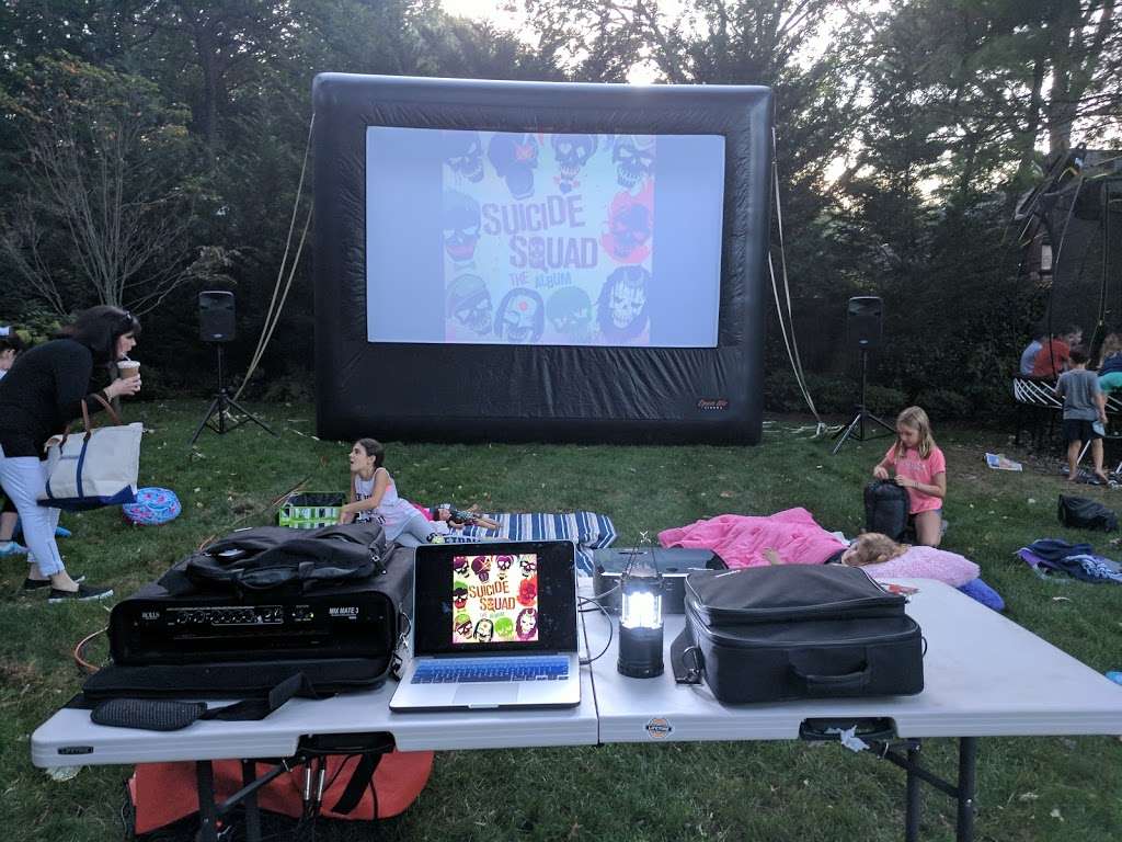 Empirecinema2u Movie Screen And Photobooth Rentals | 123 Tewkesbury Rd, Scarsdale, NY 10583, USA | Phone: (914) 494-0180