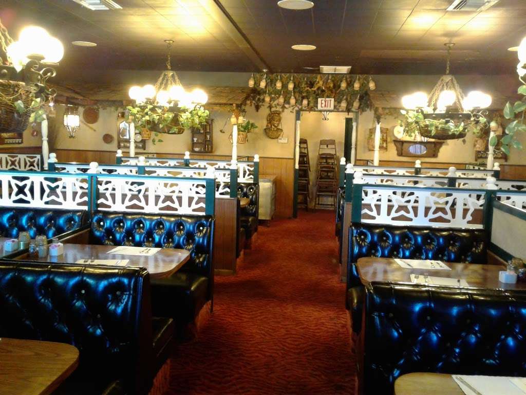 Little Tonys Italian Restaurant | 1441 Redwood St, Oxnard, CA 93033, USA | Phone: (805) 486-3619