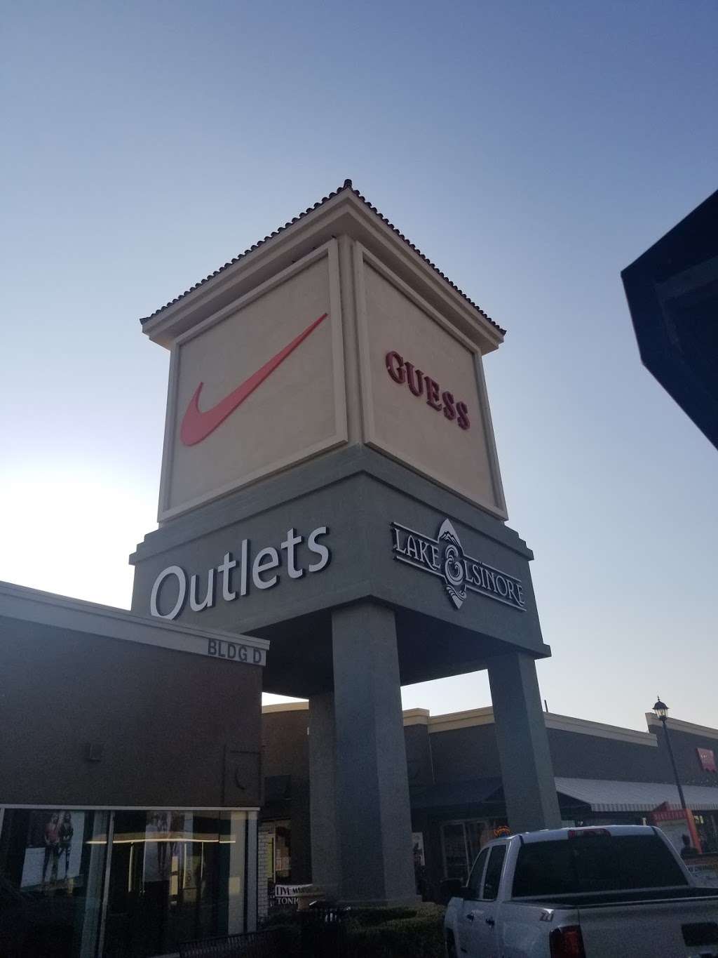 Outlets at Lake Elsinore | 17600 Collier Ave, Lake Elsinore, CA 92530 | Phone: (951) 245-0087