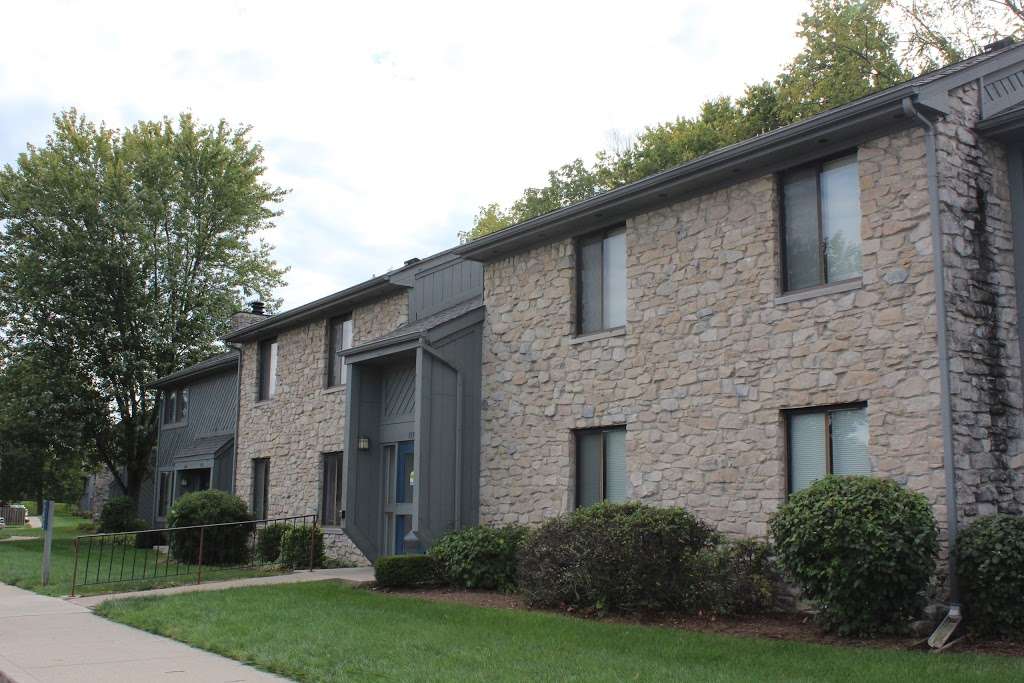 Woodlake Apartments in Indianapolis | 7401 Merganser Dr, Indianapolis, IN 46260, USA | Phone: (317) 671-7497