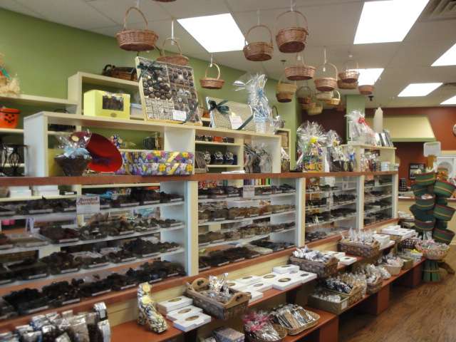 Suzis Sweet Shoppe | 1100 NJ-35, Middletown, NJ 07748, USA | Phone: (732) 796-0115