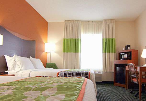 Fairfield Inn & Suites by Marriott Kansas City Airport | 11820 NW Plaza Cir, Kansas City, MO 64153, USA | Phone: (816) 464-2424