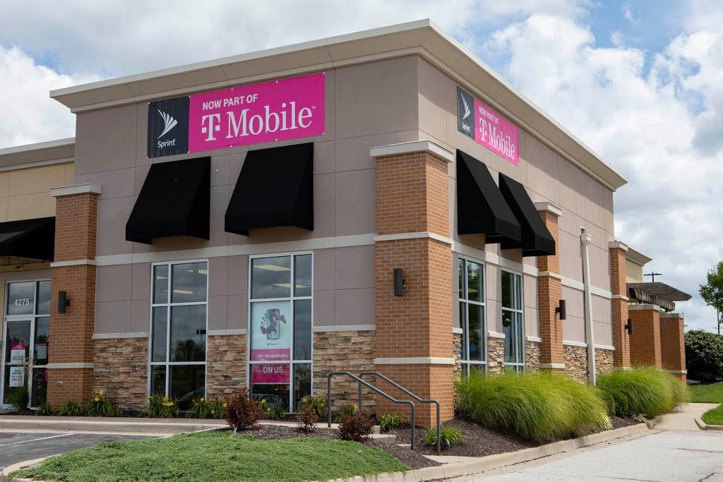 T-Mobile | 2375 Richmond Ave, Staten Island, NY 10314, USA | Phone: (718) 494-5900