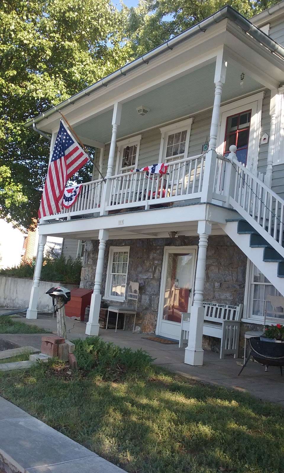 Antietam Guest House | 111 W Chapline St, Sharpsburg, MD 21782 | Phone: (301) 992-9017