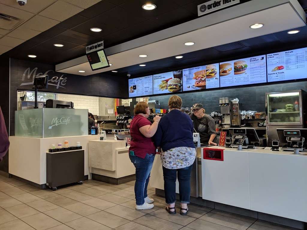 McDonalds | 6370 Babcock Rd, San Antonio, TX 78249, USA | Phone: (210) 558-4588