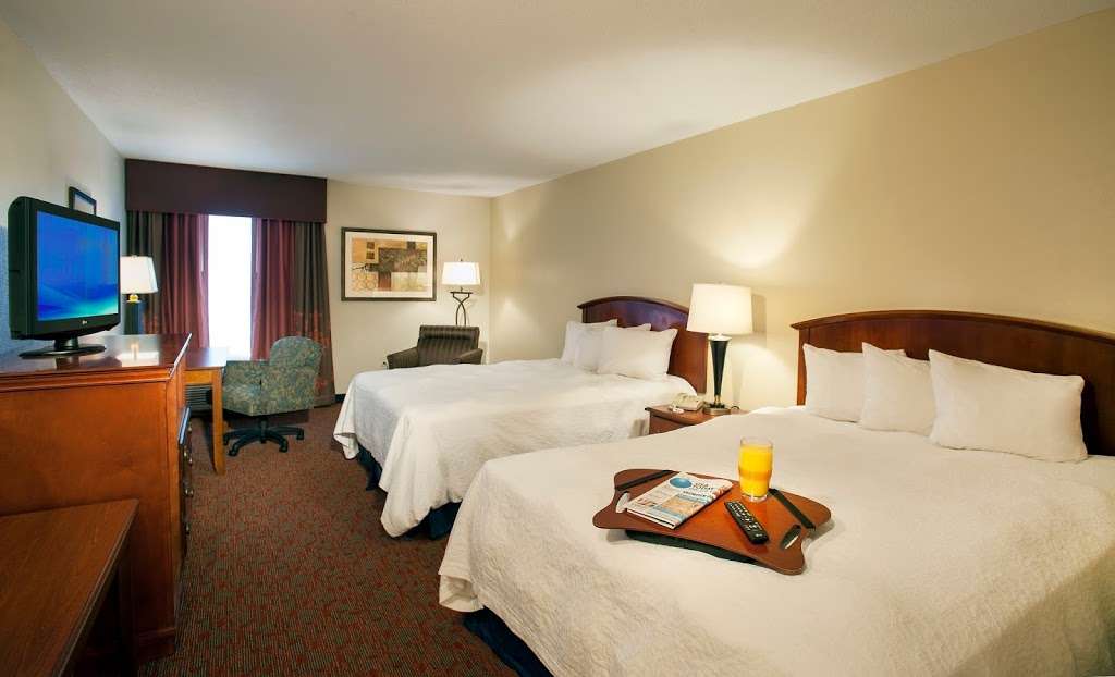 Hampton Inn Potomac Mills/Woodbridge | 1240 Annapolis Way, Woodbridge, VA 22191 | Phone: (703) 490-2300