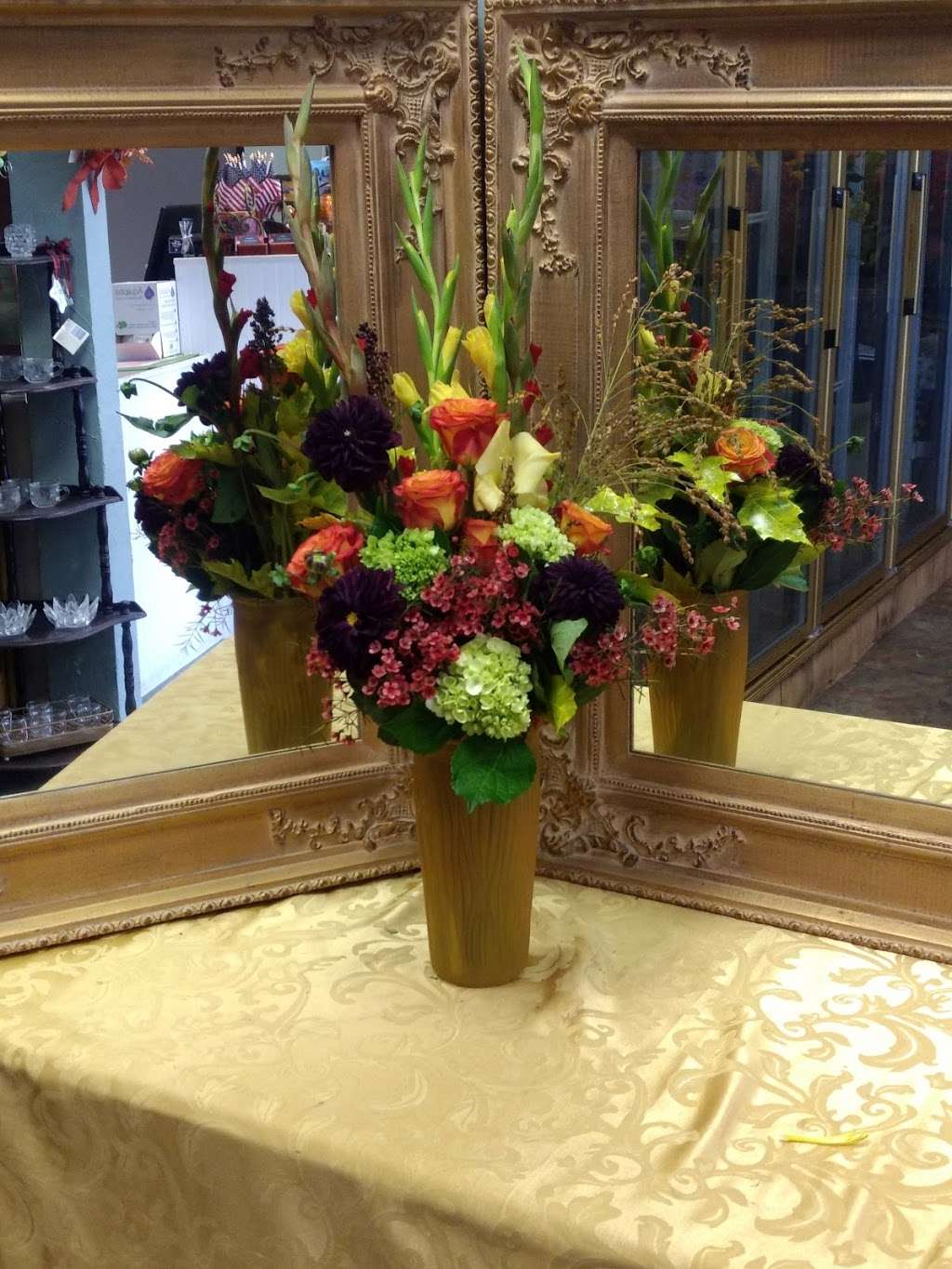 Backstage Florist | 2050 N Plano Rd #100, Richardson, TX 75082, USA | Phone: (972) 644-6666