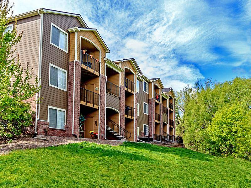 The Crossings at Bear Creek Apartments | 10117 W Dartmouth Pl, Lakewood, CO 80227, USA | Phone: (720) 689-0755