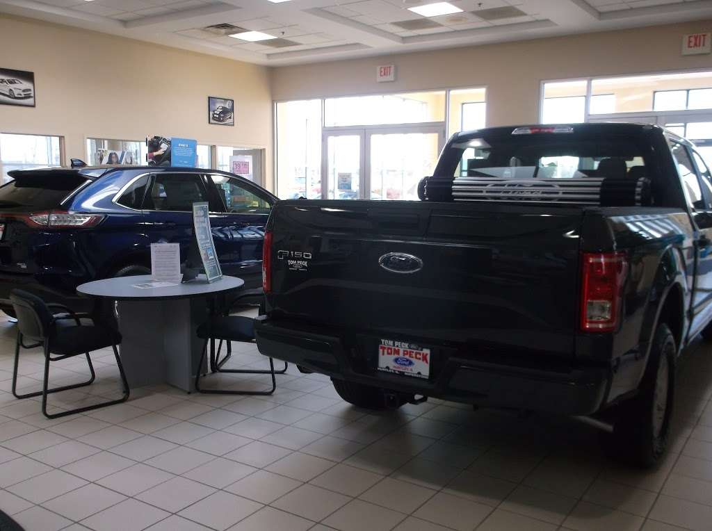 Tom Peck Ford of Huntley | 13900 Automall Dr, Huntley, IL 60142, USA | Phone: (847) 669-6060