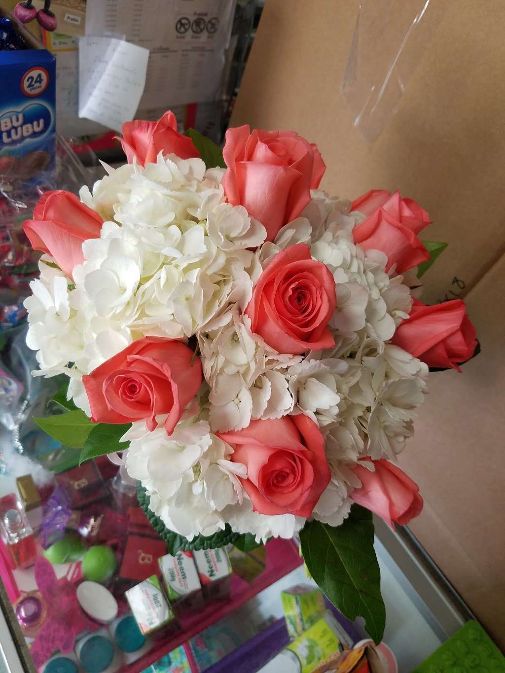 Prados Flower & Party Supply | 744 E Hyde Park Blvd, Inglewood, CA 90302, USA | Phone: (310) 673-5961