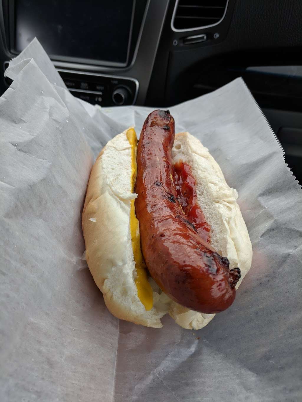 Freds Franks (Hot Dog Truck) | Quannapowitt Pkwy &, Lowell St, Wakefield, MA 01880, USA | Phone: (978) 818-0861