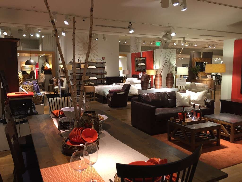 Crate and Barrel | 75 W Colorado Blvd, Pasadena, CA 91105, USA | Phone: (626) 683-8000