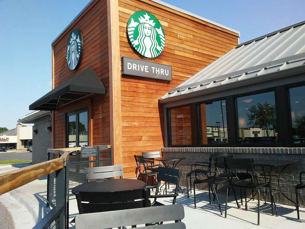 Starbucks | 92 S Wadsworth Blvd, Lakewood, CO 80226 | Phone: (303) 202-2787