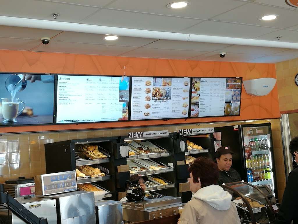 Dunkin Donuts | 86 Broadway #86T, Saugus, MA 01906, USA | Phone: (339) 600-7340