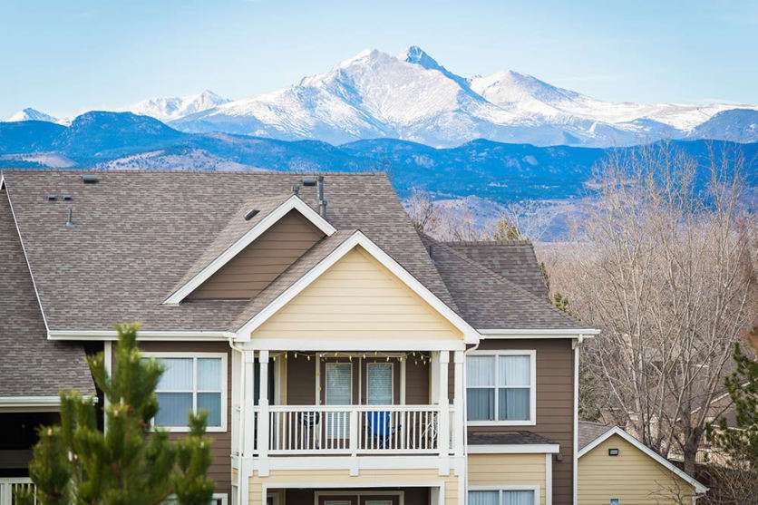 Stonebridge at Twin Peaks Apartments | 2424 9th Ave, Longmont, CO 80503 | Phone: (303) 772-8110