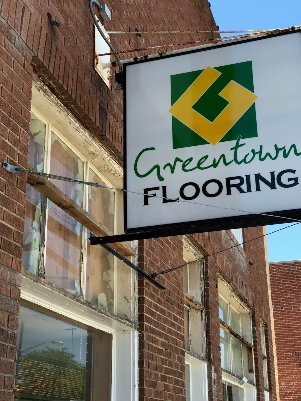 Greentown Flooring | 115 E Main St, Greentown, IN 46936, USA | Phone: (765) 627-8075