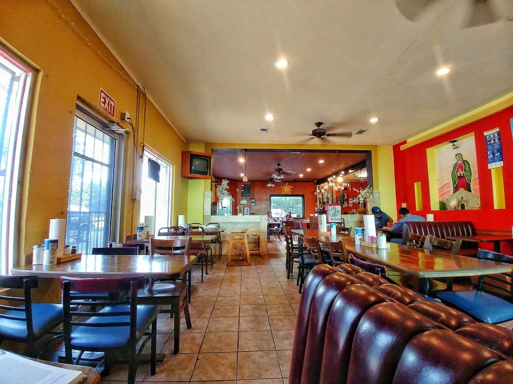 Restaurante La Morenita | 750 Porter St, San Antonio, TX 78210, USA | Phone: (210) 534-3790