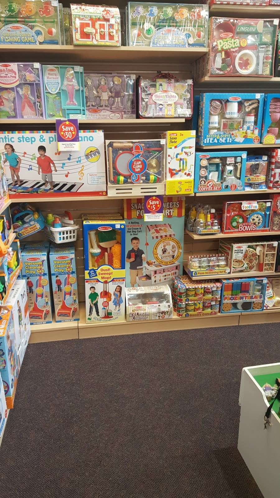 Learning Express Toys of Saucon Valley | The Promenade Shops, 3045 Center Valley Pkwy #106, Center Valley, PA 18034, USA | Phone: (610) 798-7700