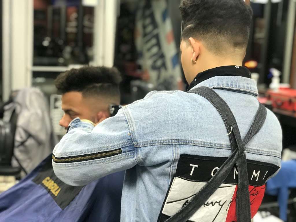 Urban Cuts | 10009 37th Ave, Corona, NY 11368, USA | Phone: (718) 426-4269