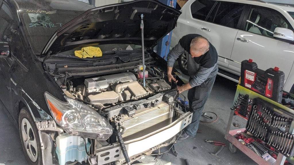 A&K Auto Body & Mechanic Repair | 11615 Vanowen St #C, North Hollywood, CA 91605 | Phone: (818) 857-1147