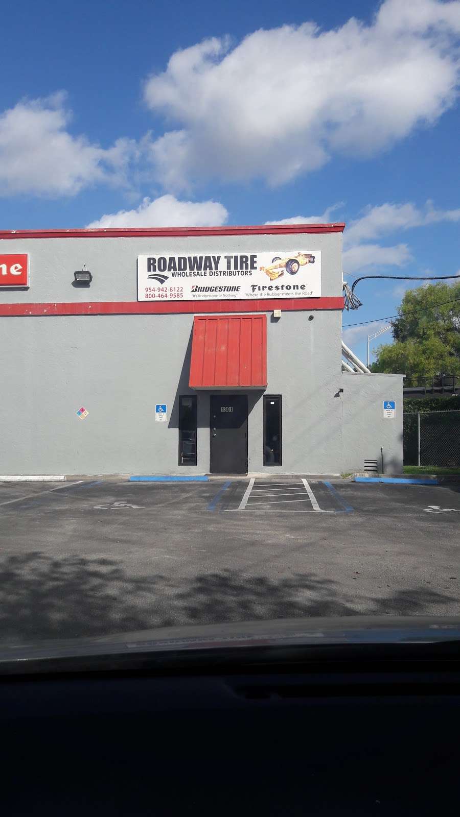 Roadway Tire & Parts Inc | 1301 SW 2nd St, Pompano Beach, FL 33069 | Phone: (954) 942-8122