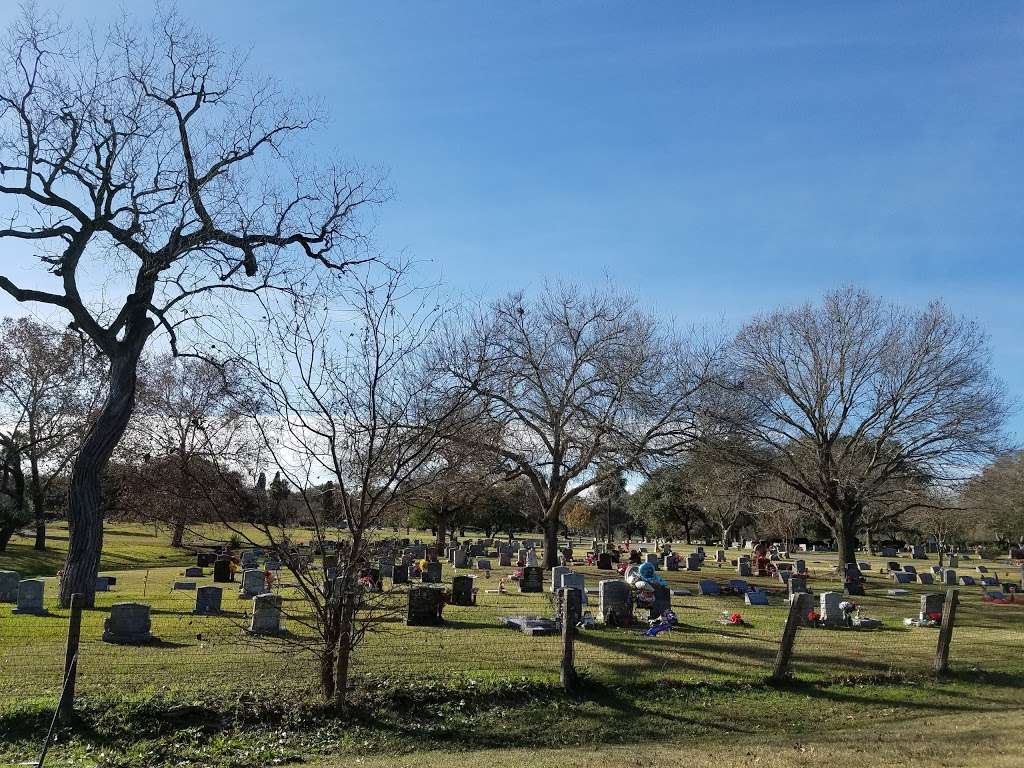 San Jose Burial Park | 8235 Mission Rd, San Antonio, TX 78214, USA | Phone: (210) 923-0272