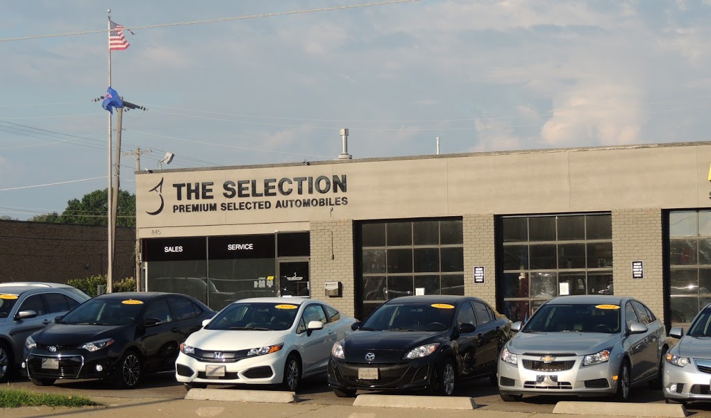 The Selection Premium Automobiles | 845 Iowa St, Lawrence, KS 66049, USA | Phone: (785) 856-0280