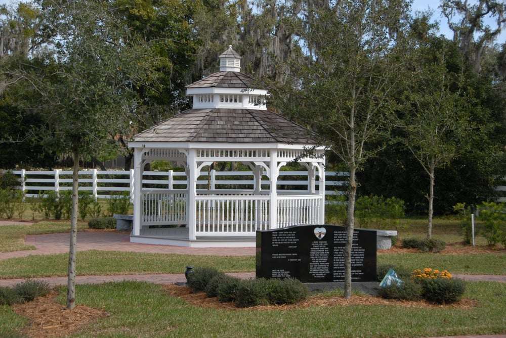 Osceola Memory Gardens Cemetery, Funeral Homes & Crematory | 1717 Old Boggy Creek Rd, Kissimmee, FL 34744 | Phone: (407) 847-2494