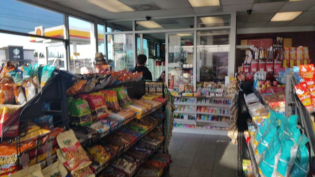 Foodmart @ Shell Wilmington | 21633 S Wilmington Ave, Carson, CA 90810