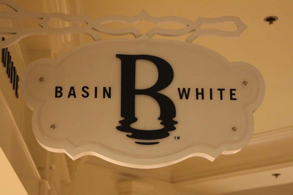 Basin White | 4401 Floridian Way, Orlando, FL 32830, USA | Phone: (407) 938-0355