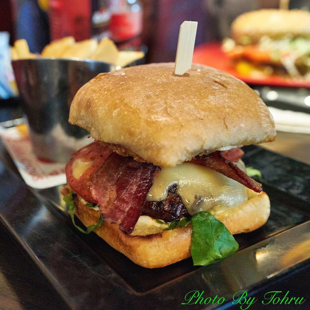 Red Robin Gourmet Burgers and Brews | 1000 El Paseo de Saratoga, San Jose, CA 95130 | Phone: (408) 370-1236