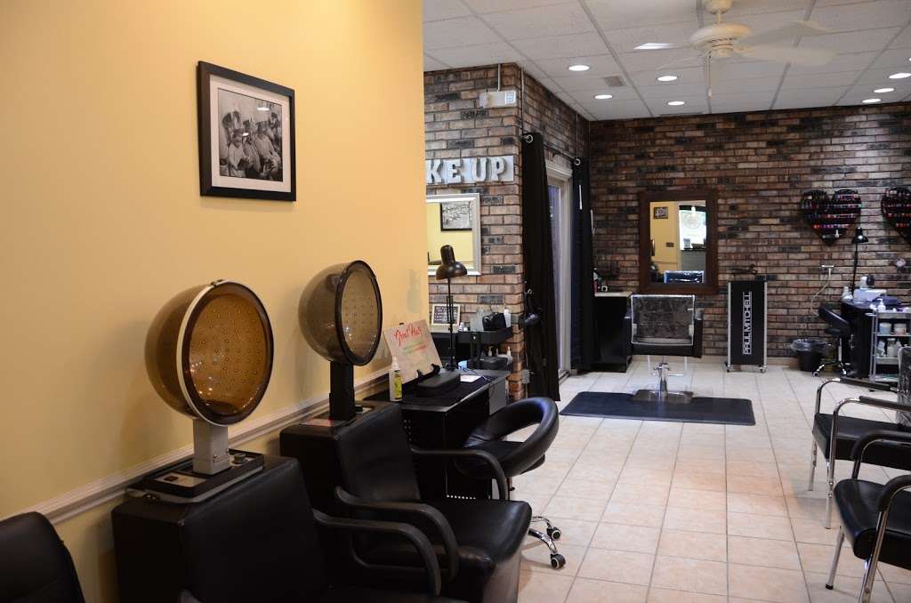 OHara & Friends Salon | 7008 W 127th St, Palos Heights, IL 60463, USA | Phone: (708) 239-1111