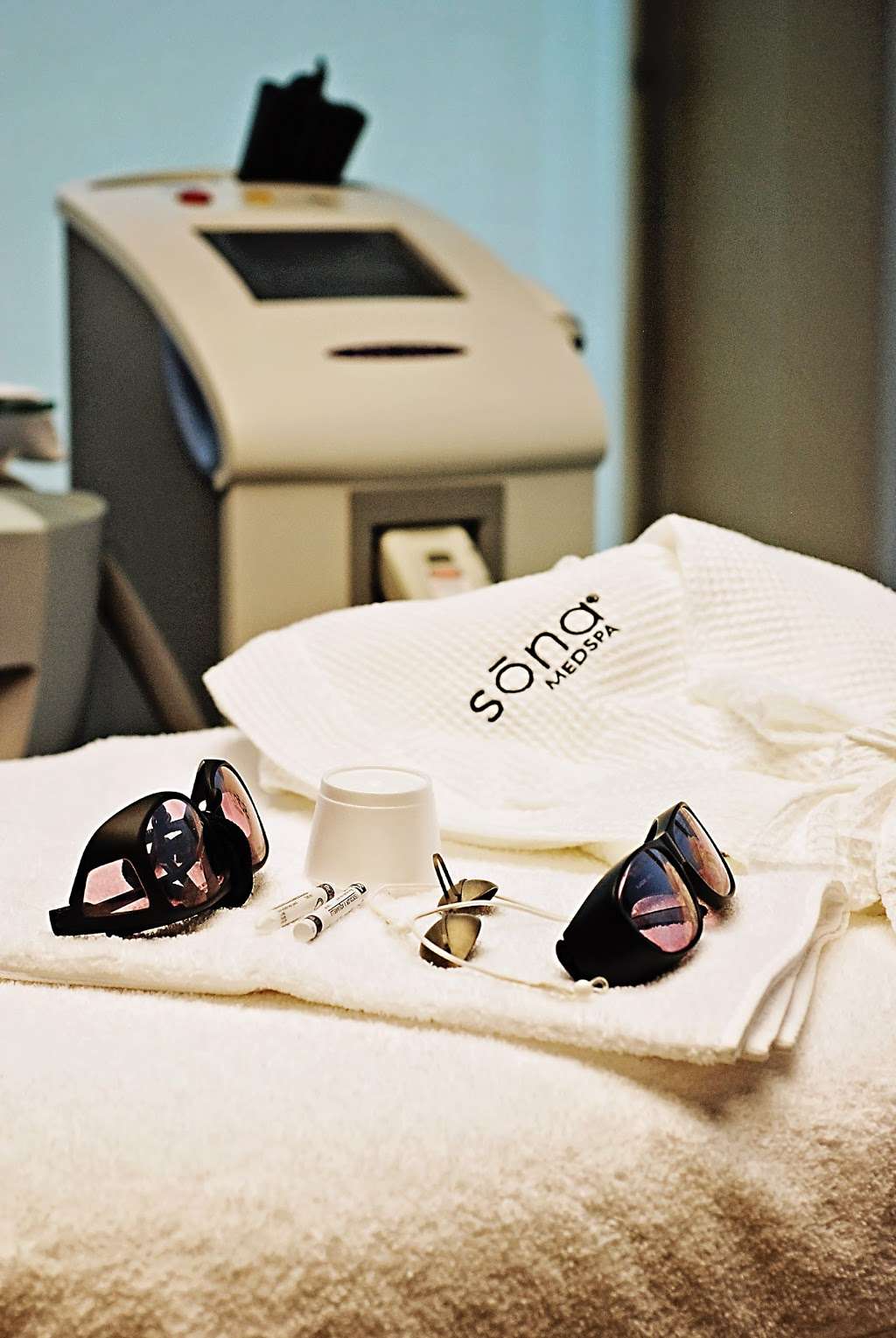 Sona Dermatology & MedSpa | 15999 City Walk Suite 260, Sugar Land, TX 77479 | Phone: (713) 357-1888