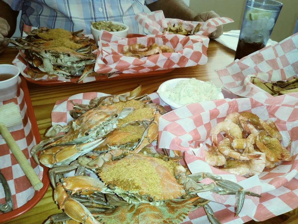 KCs Crabs & Cues | 10428 Jessie Dupont Memorial Hwy, Kilmarnock, VA 22482 | Phone: (804) 435-7665