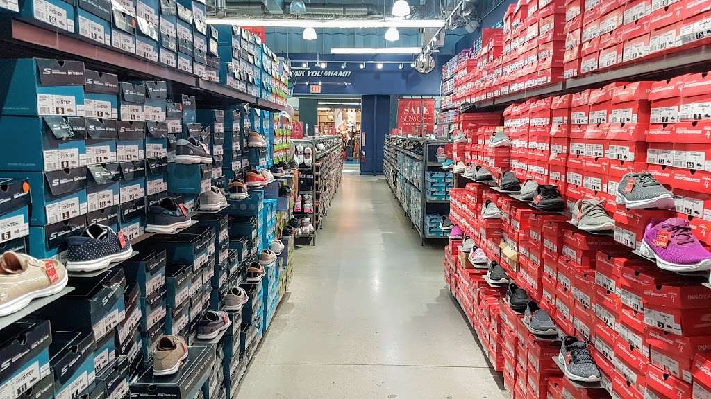 SKECHERS Factory Outlet | 11401 NW 12th St #324, Miami, FL 33172 | Phone: (305) 591-2667