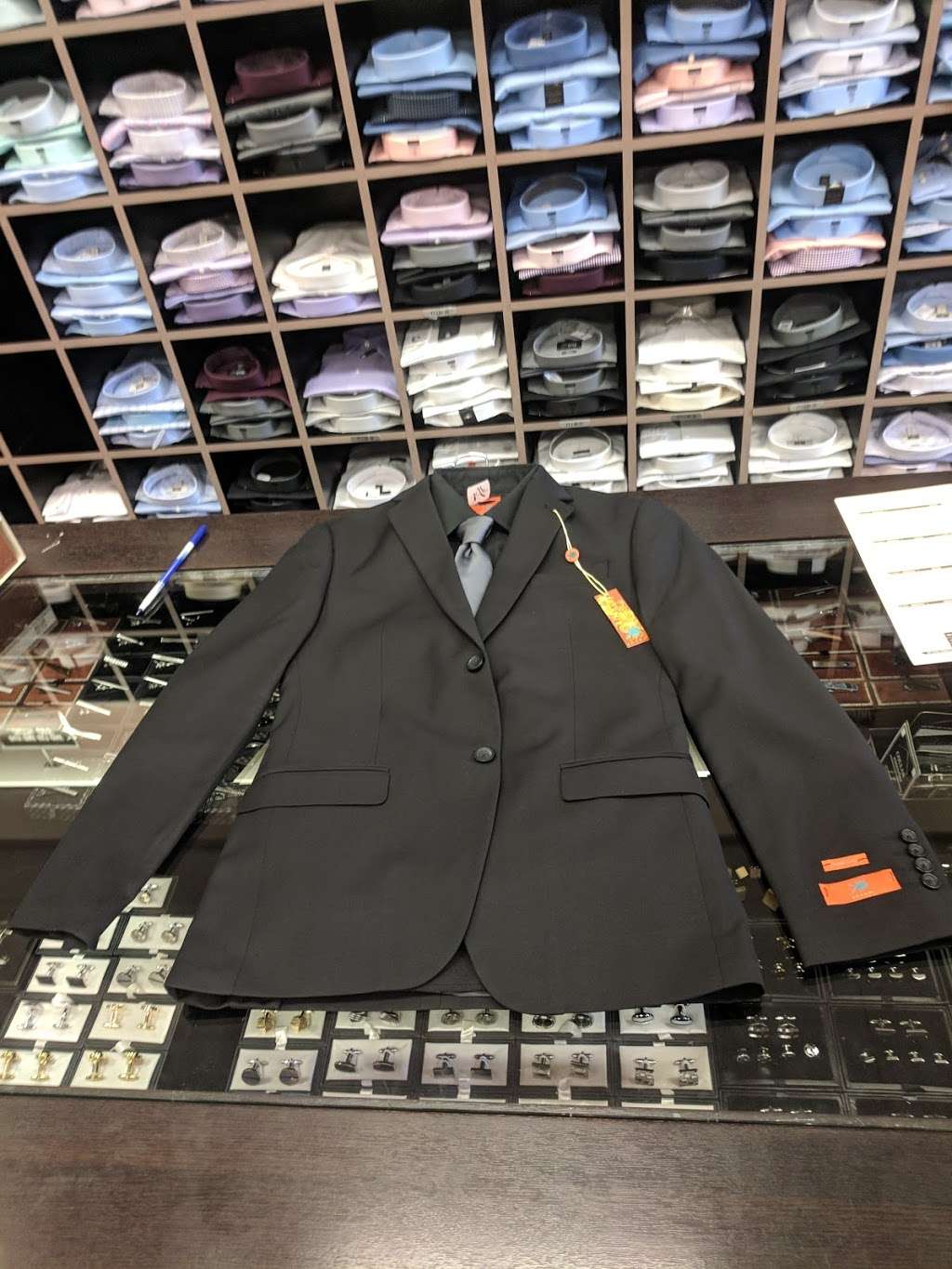 Mens Wearhouse | 10849 E US Hwy 36, Avon, IN 46123, USA | Phone: (317) 209-1245