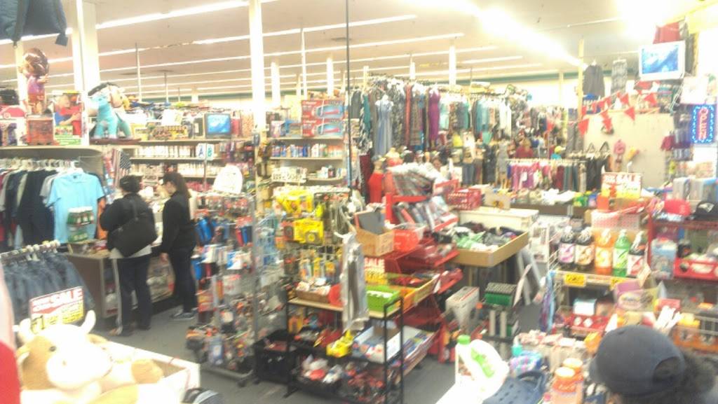 Americana Expo Center Flea Market | 740 Plainfield St, Providence, RI 02909, USA | Phone: (401) 490-4000