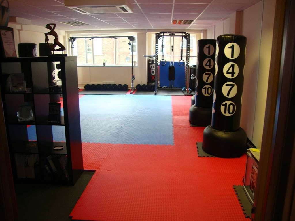 The Studio BR1 | 37 College Rd, Bromley BR1 3PU, UK | Phone: 020 8313 3266