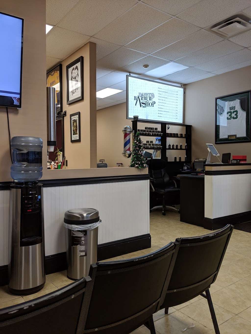 Dannys Barber Shop | 420B Old Colony Rd, Norton, MA 02766, USA | Phone: (508) 455-1519